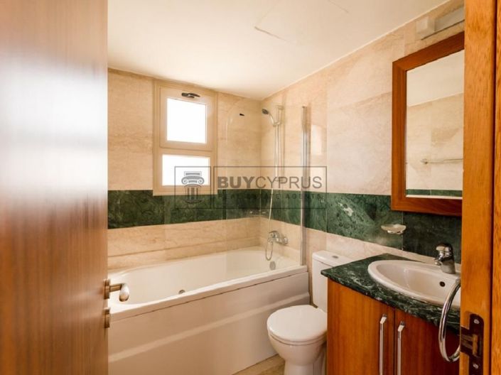 Image No.17-3 Bed Villa for sale