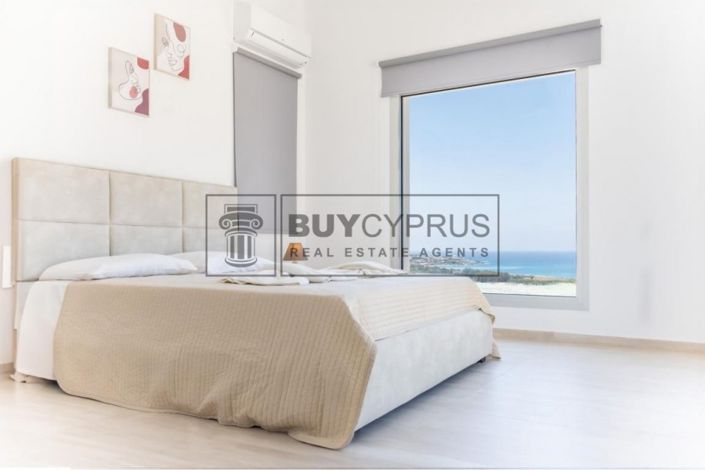 Image No.2-3 Bed Villa for sale