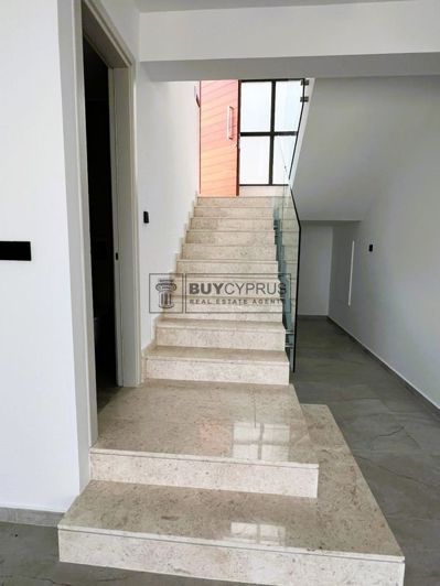 Image No.13-3 Bed Villa for sale