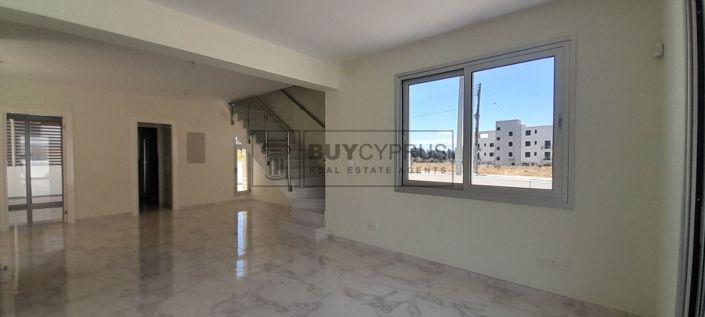 Image No.10-3 Bed Villa for sale