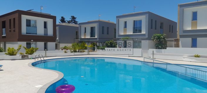 Image No.3-3 Bed Villa for sale