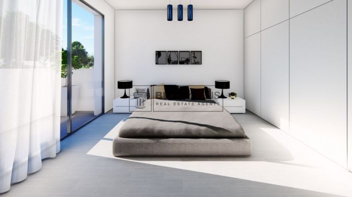 Image No.11-3 Bed Apartment for sale