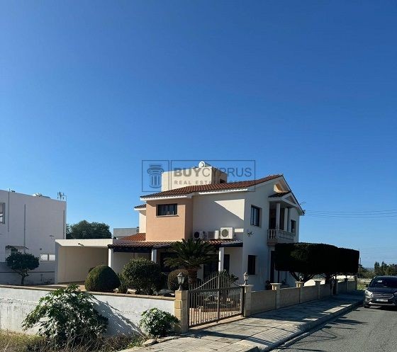 Image No.1-5 Bed Villa for sale