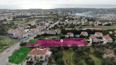 Residential Land  For Sale  in  Peyia
