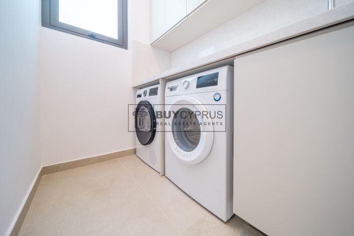 Image No.33-3 Bed Villa for sale