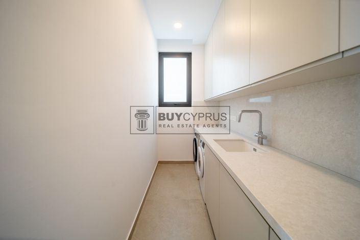 Image No.34-3 Bed Villa for sale