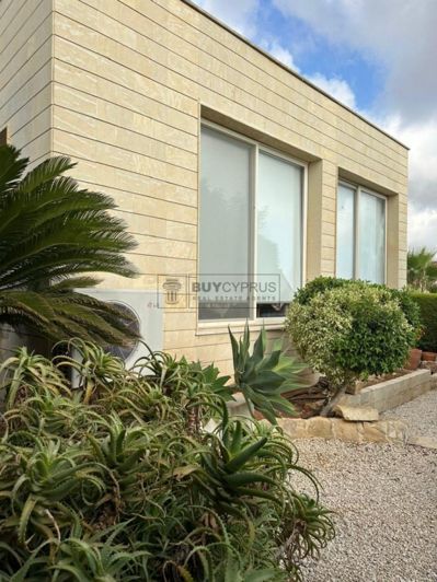 Image No.28-3 Bed Villa for sale