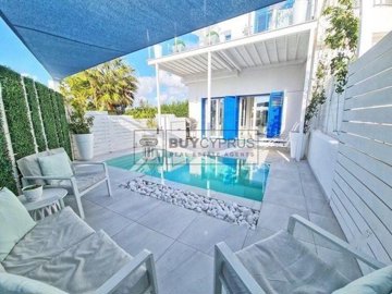 Semi Detached Villa For Sale  in  Chlorakas