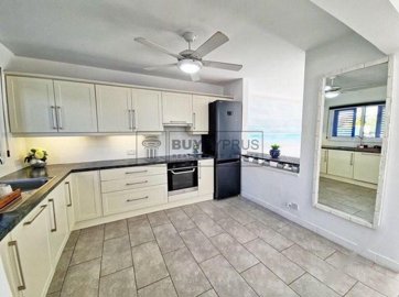 Semi Detached Villa For Sale  in  Chlorakas