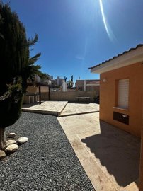 IMG-973-973-4