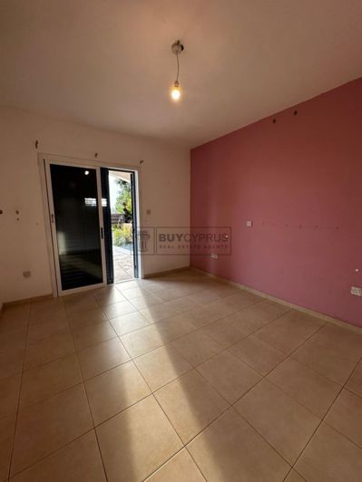 Image No.8-3 Bed Villa for sale