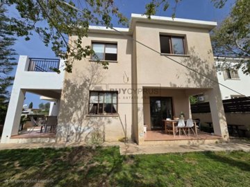 Detached Villa For Sale  in  Chlorakas