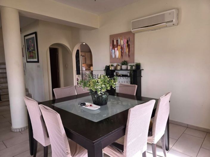 Image No.5-Villa de 4 chambres à vendre à Chlorakas