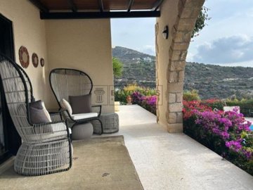 Detached Villa For Sale  in  Kamares - Tala