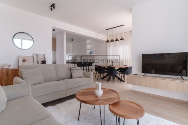 Image No.1-3 Bed Villa for sale