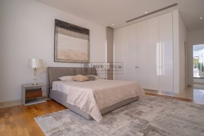 Detached Villa For Sale  in  St.George - Sea Caves