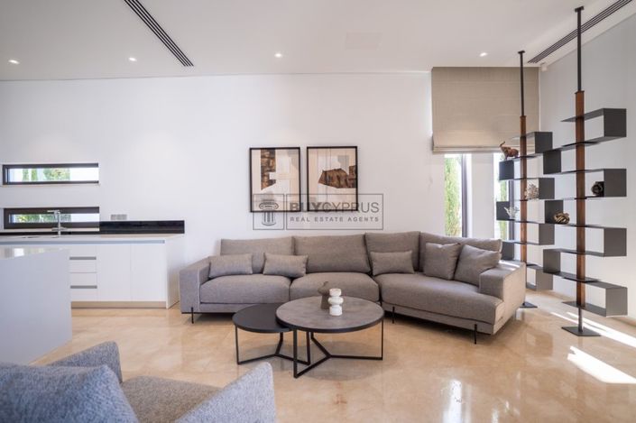 Image No.19-5 Bed Villa for sale