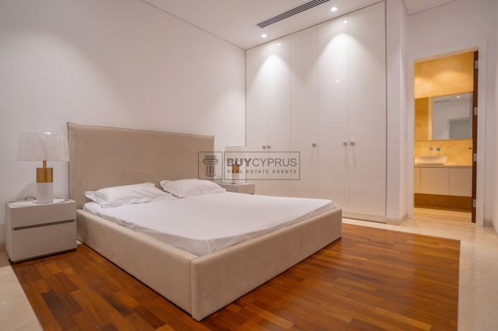 Image No.28-5 Bed Villa for sale