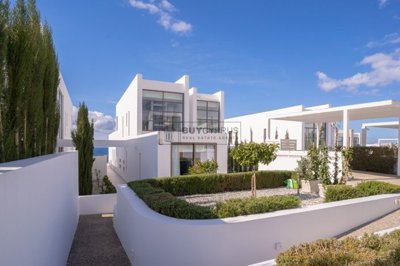 Detached Villa For Sale  in  St.George - Sea Caves