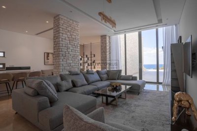 Detached Villa For Sale  in  St.George - Sea Caves