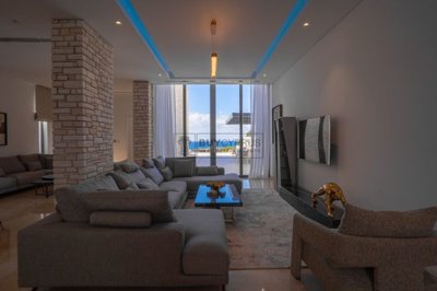 Detached Villa For Sale  in  St.George - Sea Caves