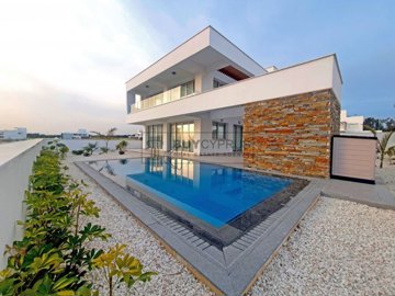 Detached Villa For Sale  in  Yeroskipou