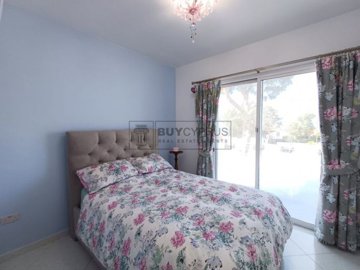Detached Villa For Sale  in  Sea Caves