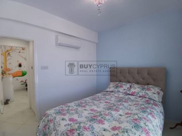 Detached Villa For Sale  in  Sea Caves