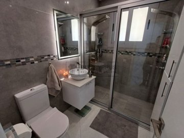 Detached Villa For Sale  in  Sea Caves