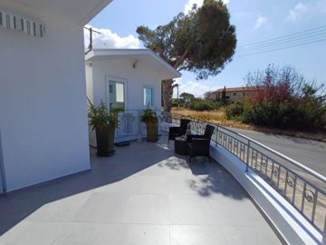 Detached Villa For Sale  in  Sea Caves
