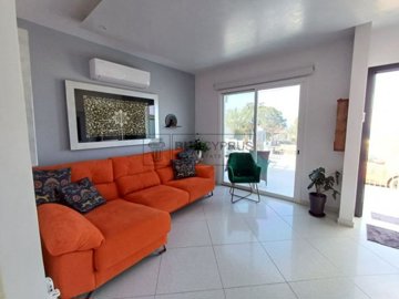 Detached Villa For Sale  in  Sea Caves