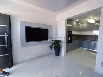 Detached Villa For Sale  in  Sea Caves