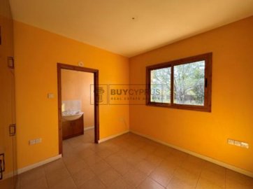 Stone House For Sale  in  Ayios Amvrosios