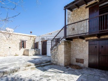 Detached Villa For Sale  in  Lysos