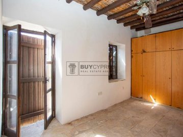 Detached Villa For Sale  in  Lysos