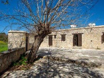 Detached Villa For Sale  in  Lysos