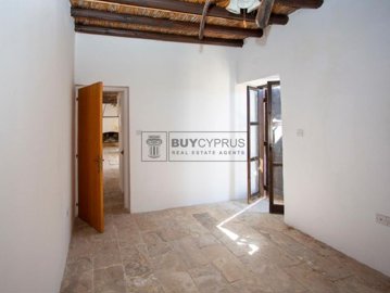 Detached Villa For Sale  in  Lysos