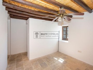 Detached Villa For Sale  in  Lysos