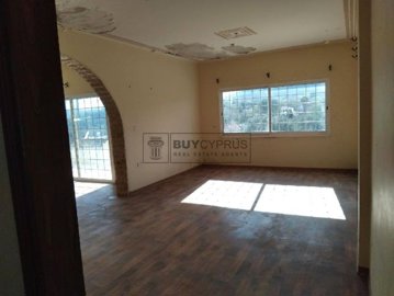 Detached Villa For Sale  in  Stroumpi