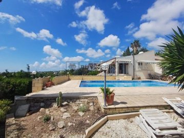 Detached Villa For Sale  in  Mesa Chorio