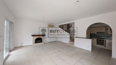 Detached Villa For Sale  in  Kamares - Tala