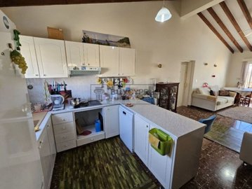 Apartment For Sale  in  Tombs of the Kings