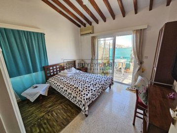Apartment For Sale  in  Tombs of the Kings