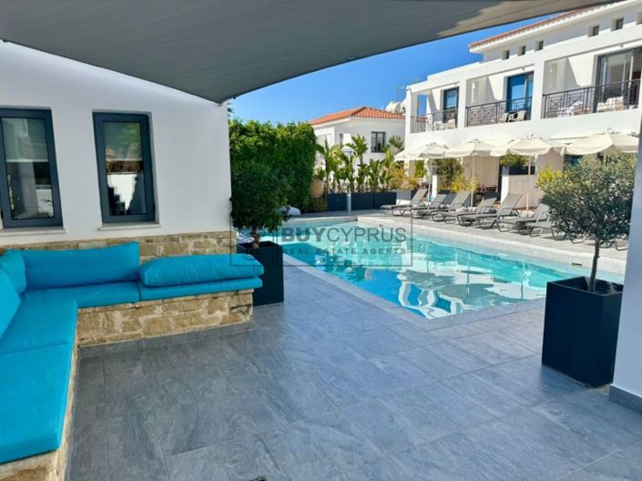 Image No.1-4 Bed Townhouse for sale