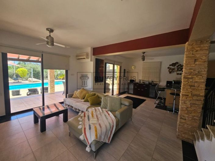 Image No.3-Villa de 4 chambres à vendre à Chlorakas