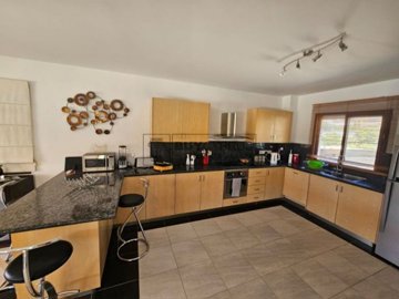 Detached Villa For Sale  in  Peyia