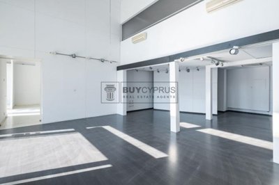 Building For Sale  in  Agioi Omologites