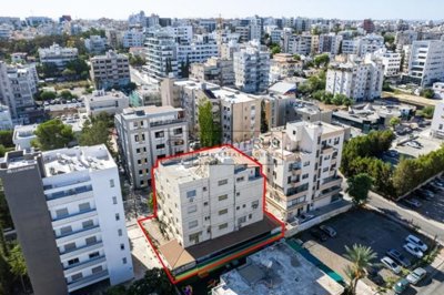 Building For Sale  in  Agioi Omologites