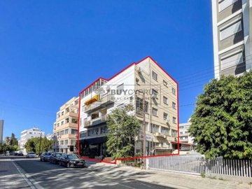 Building For Sale  in  Agioi Omologites