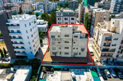 Building For Sale  in  Agioi Omologites